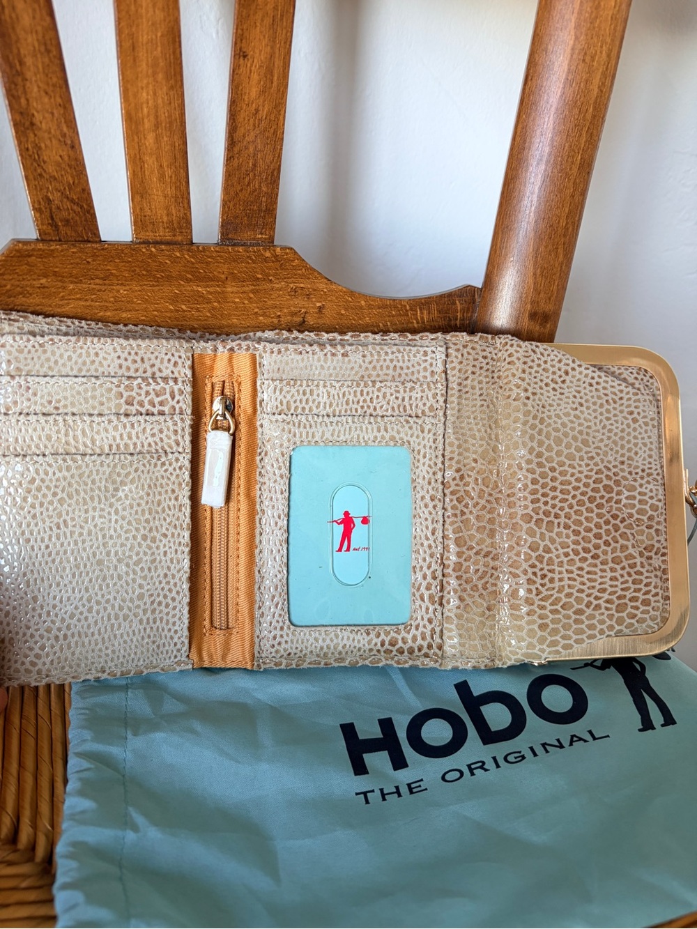 HOBO Robin Honey Snake Compact Wallet New - Picture 2 of 5